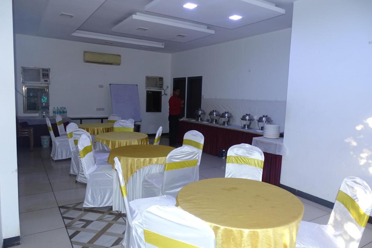 Sunshine Backpackers, Airport Hostel Mumbai Exterior photo